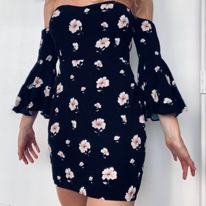 Mini Off-Shoulders Black Dress